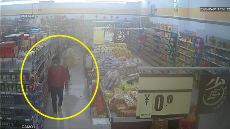 嫌酒女子喜欢喝红酒嫌酒贵和朋友流窜多地盗窃 被黄岛公安分局抓获