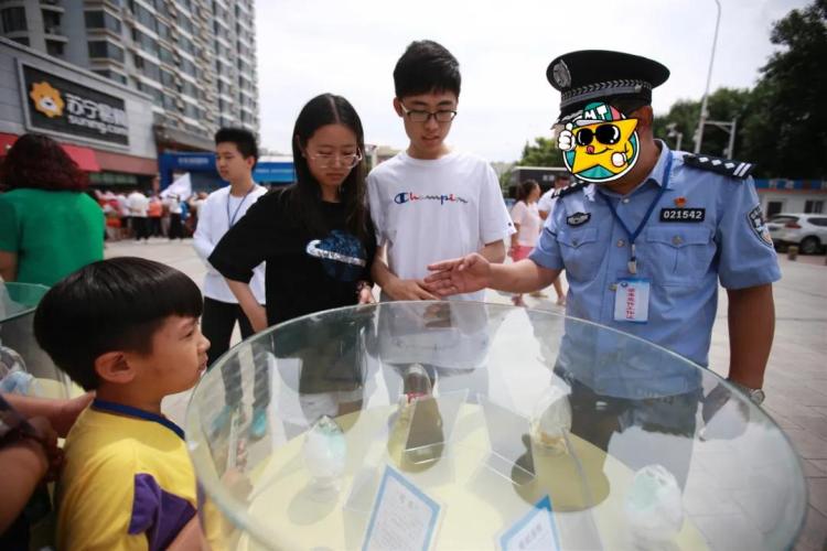 重明国际禁毒日：青岛“重明”警官自学化学铲毒驱魔