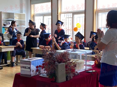 青岛教育心的记忆·新的征程 青岛榉园学校举行2020届学生毕业典礼