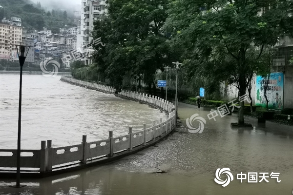 山东雨水仍“在线”6月29日白天青岛阴有小雨转多云