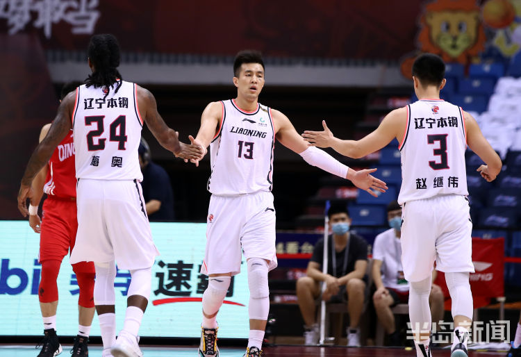 迎首胜青岛男篮惨败辽宁 郭艾伦爆发西班牙代理教练迎首胜