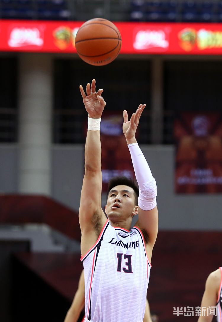 迎首胜青岛男篮惨败辽宁 郭艾伦爆发西班牙代理教练迎首胜