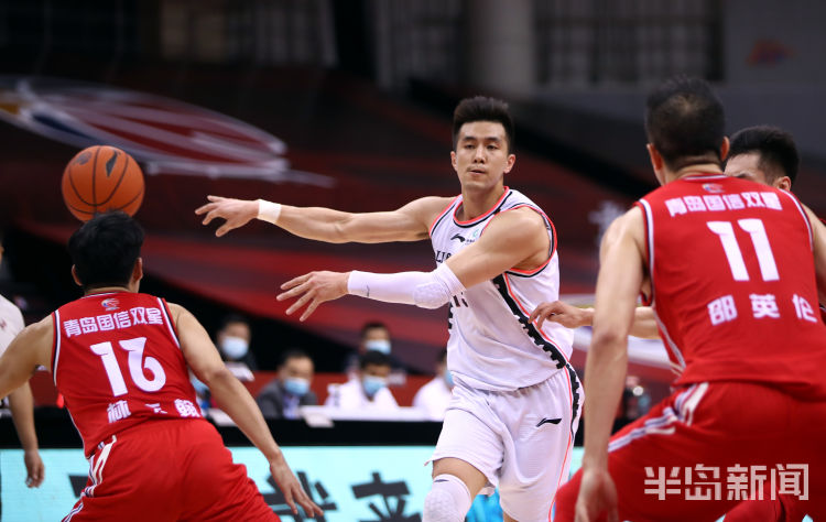 迎首胜青岛男篮惨败辽宁 郭艾伦爆发西班牙代理教练迎首胜