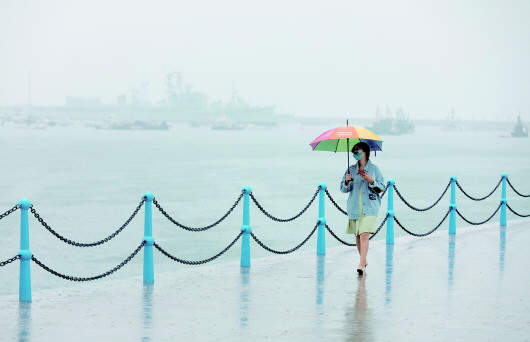 高温躲在风雨后！7、8月份青岛相对湿度明显增大 “桑拿天”要来了
