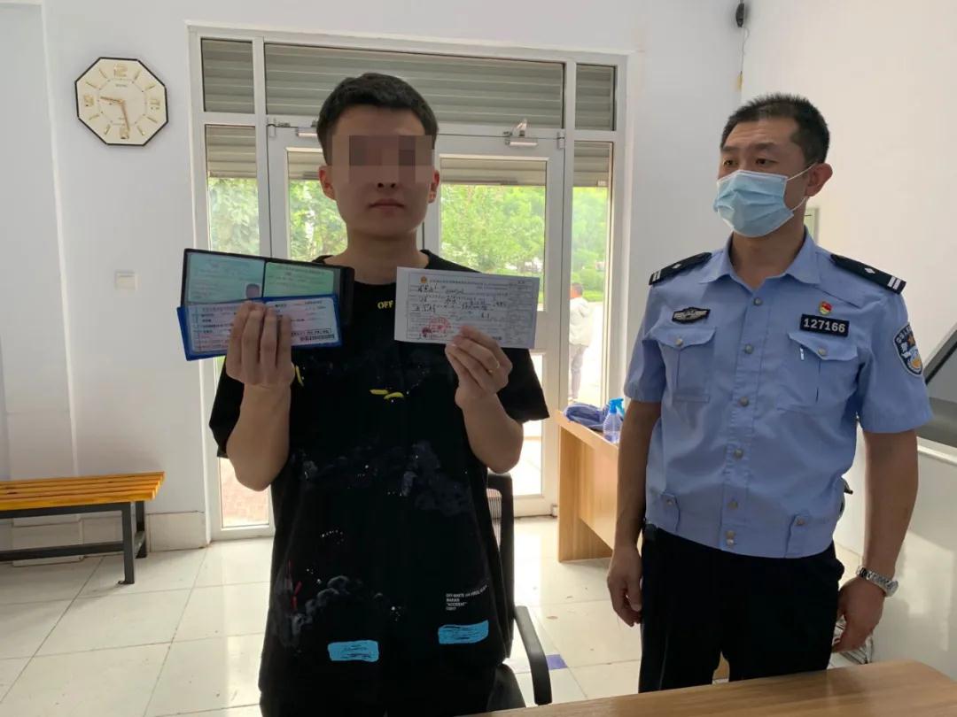 诸城交警大力整治违法停车 持续开展清理违停车辆行动