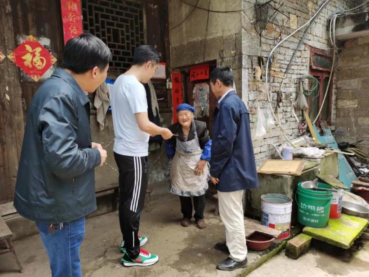 共圆香港中路街道：东西协作情谊深 合力共圆小康梦