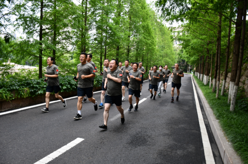 青岛市委党校第41期处级干部进修班党支部开展系列活动，庆祝中国共产党成立99周年