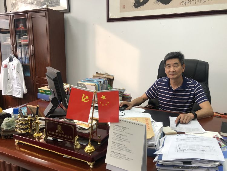 餐饮36年党龄的老党员贾建江：一人投身餐饮 众人“吃饭”不愁