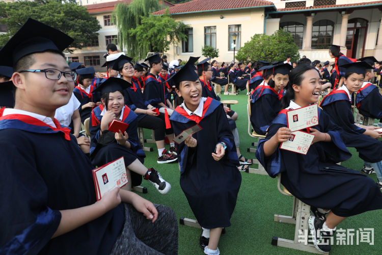 印刻青岛市实验小学2020届毕业典礼7月1日举行