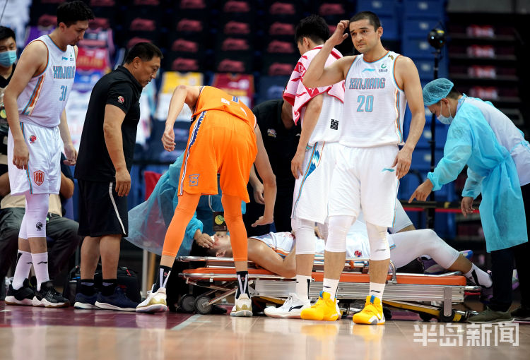 季后赛俞长栋血溅球场 新疆提前10轮锁定季后赛