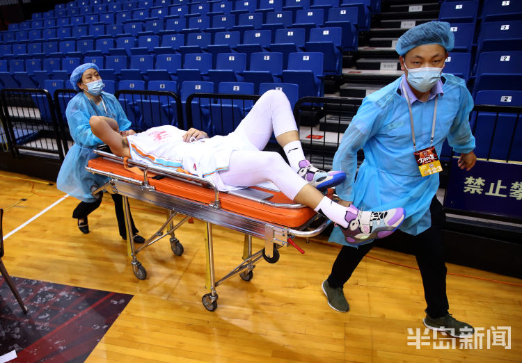 季后赛俞长栋血溅球场 新疆提前10轮锁定季后赛