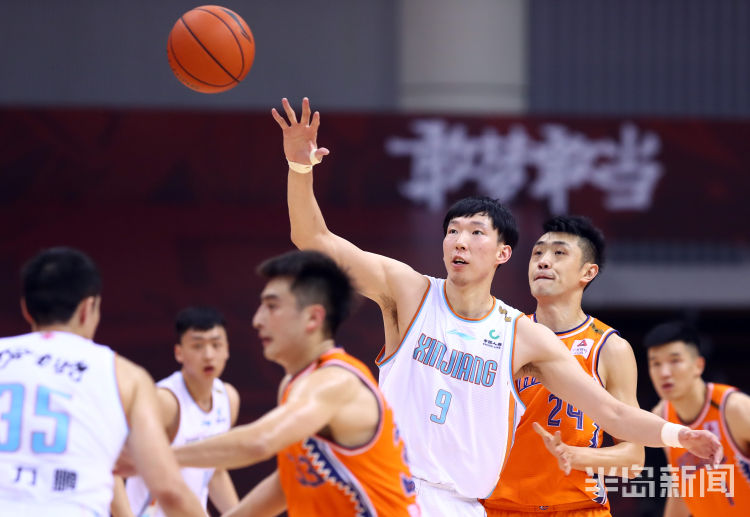 季后赛俞长栋血溅球场 新疆提前10轮锁定季后赛