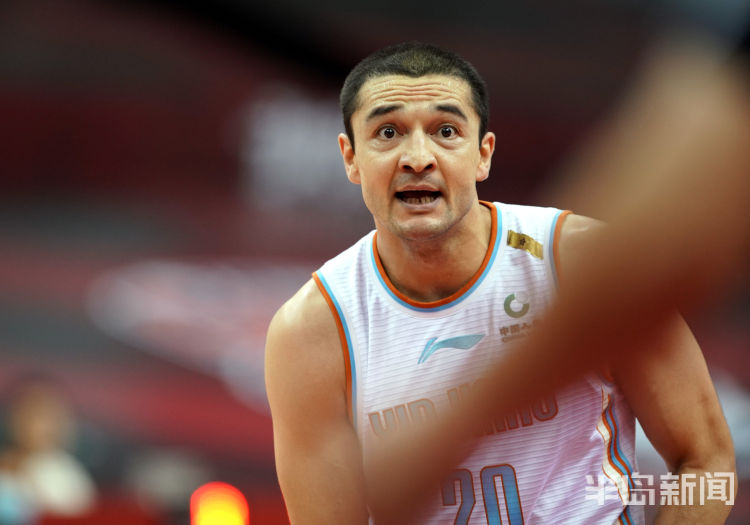 季后赛俞长栋血溅球场 新疆提前10轮锁定季后赛