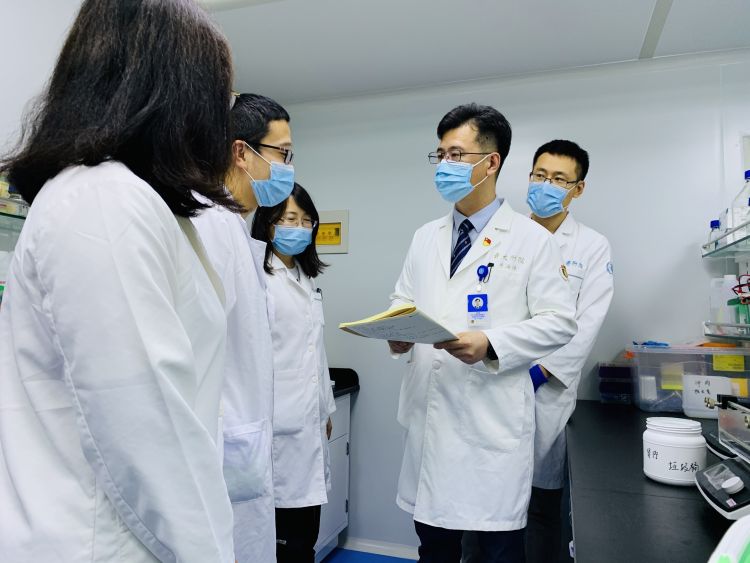 青大青大附院牛海涛团队“泌尿系肿瘤微环境及代谢模式系列研究”项目获省科技进步二等奖