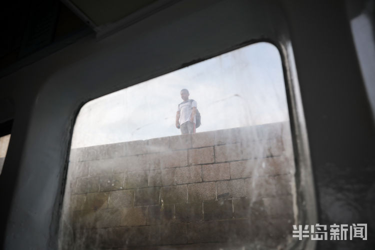 竹岔岛一个老师一个娃 竹岔岛小学的最后一课