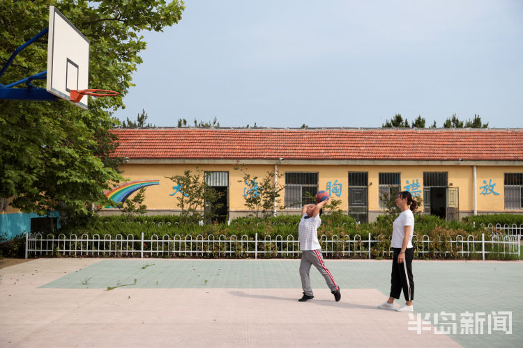 竹岔岛一个老师一个娃 竹岔岛小学的最后一课