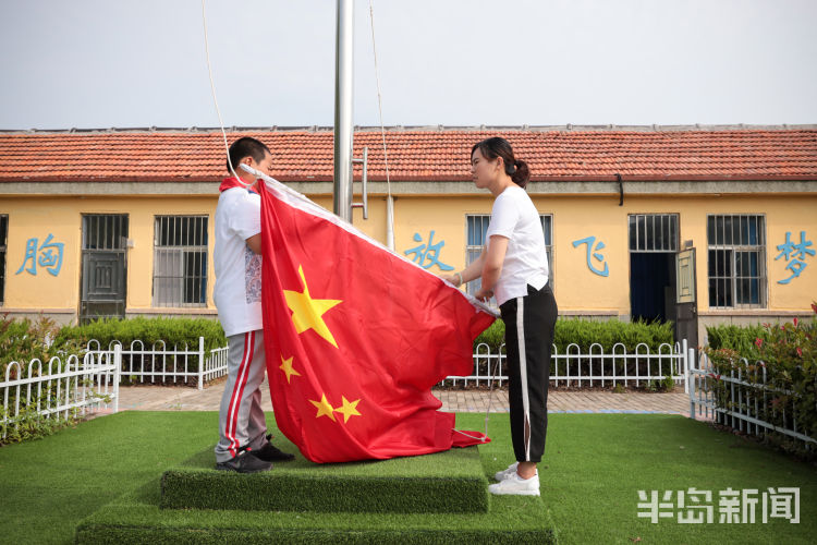 竹岔岛一个老师一个娃 竹岔岛小学的最后一课