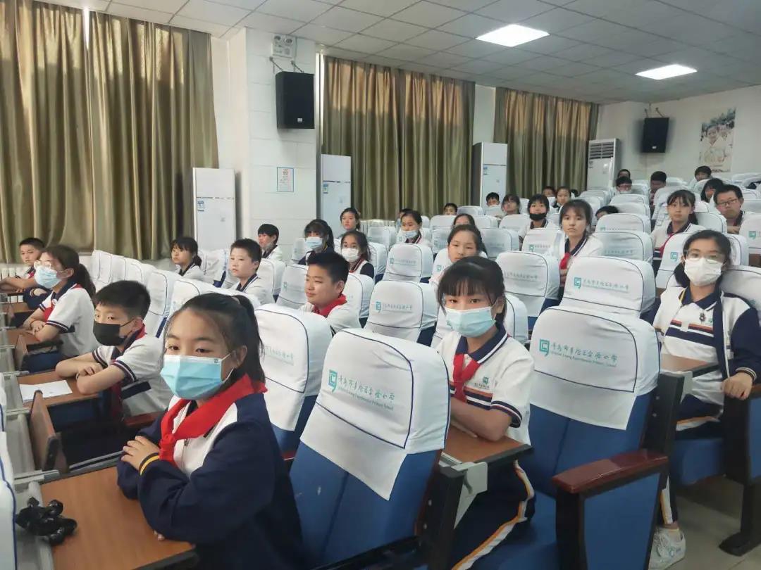 励志追梦 做最好的自己——青岛文正小学校长与毕业生畅谈家国情怀