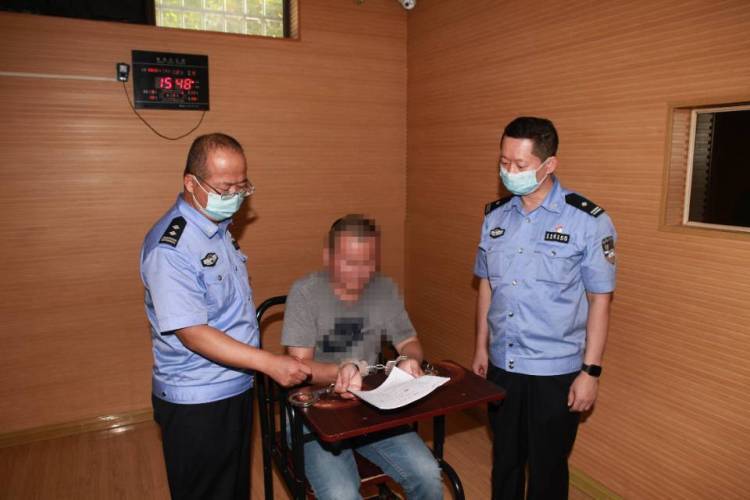 流窜作案流窜作案小偷在这栽了！李沧警方湘潭路派出所重拳出击打出一片治安蓝天