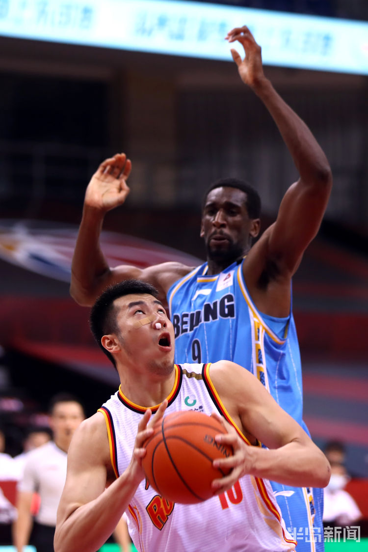 CBACBA复赛： 林书豪砍20分 北京轻取八一