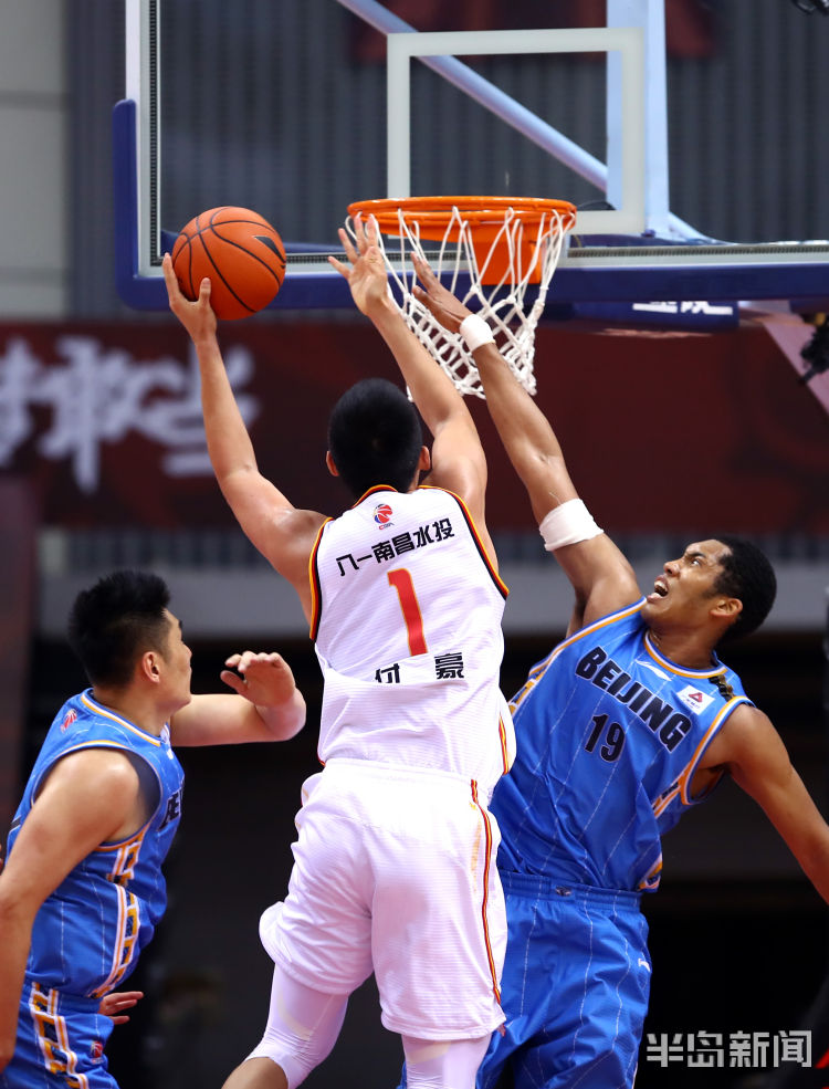 CBACBA复赛： 林书豪砍20分 北京轻取八一