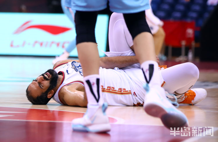 八人八人同曦无奈强大新疆 哈达迪奋力空砍“准三双”