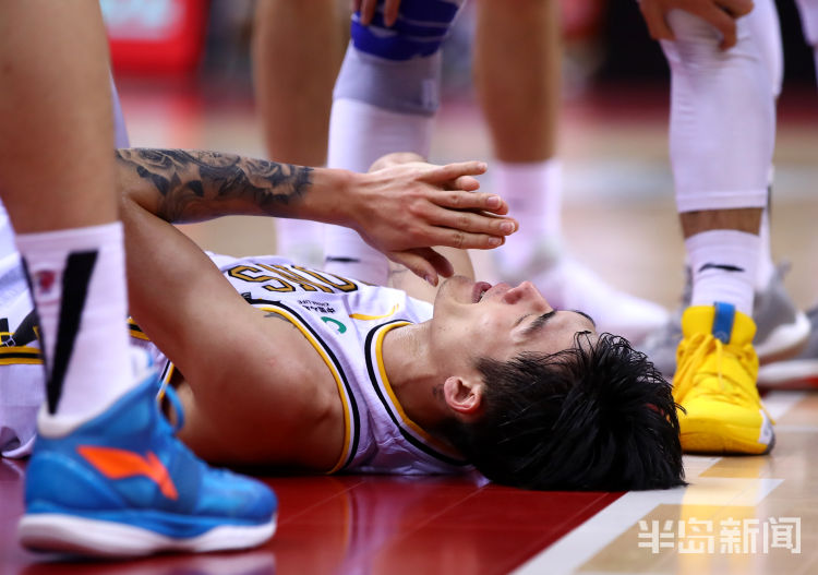 浙江队吴前八记三分“射穿”广厦 浙江队完成复仇赢得德比