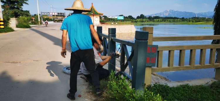 水域半岛记者探即墨水域② ：部分水域缺围挡 行人进入很“方便”