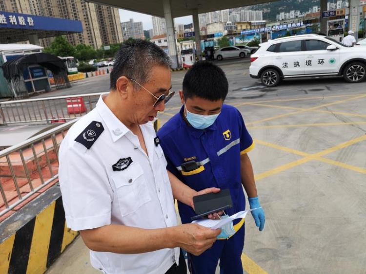 市北市生态环境局市北分局重点帮扶民营加油站 采取措施减少挥发性有机物的排放