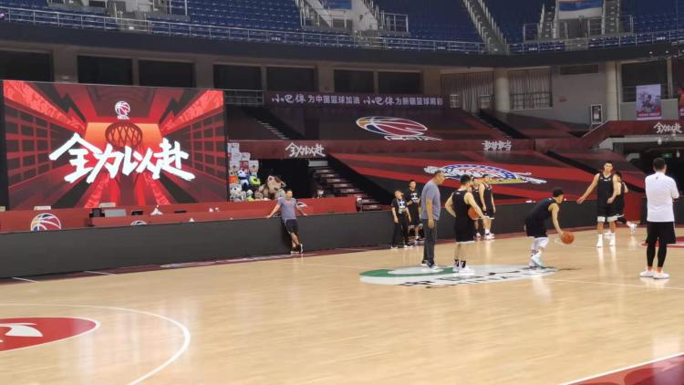 CBACBA第二阶段明日青岛打响，各队赛前备战忙适应场地