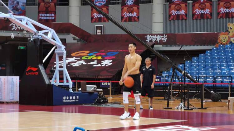 CBACBA第二阶段明日青岛打响，各队赛前备战忙适应场地