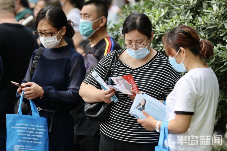 可怜天下父母心可怜天下父母心——致敬陪考的家长