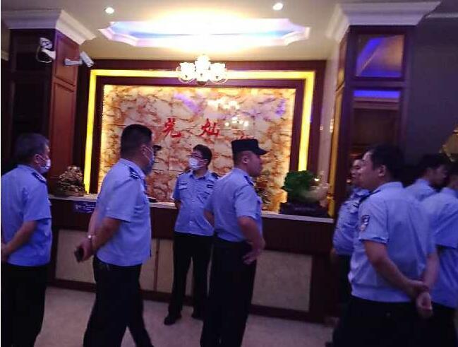 有大“暗门”背后有大秘密？青岛3家无证娱乐场所被查