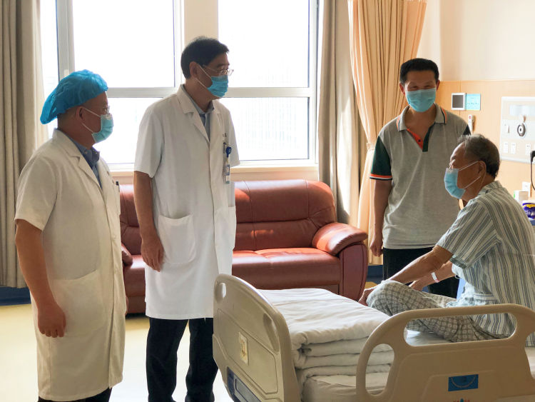 青大|青大附院打破全国最高年龄纪录 为近8旬老人成功换肝