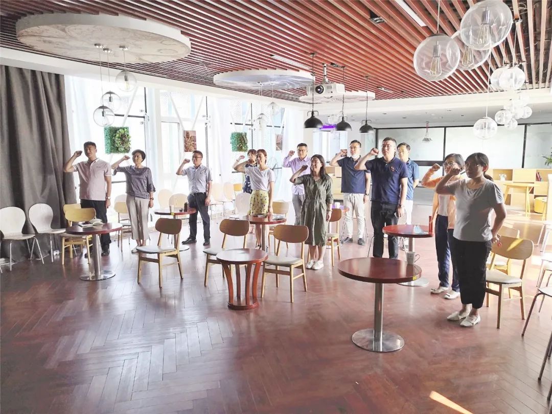 党课|青岛市工研院党支部组织开展“榜样讲党课”主题党日活动