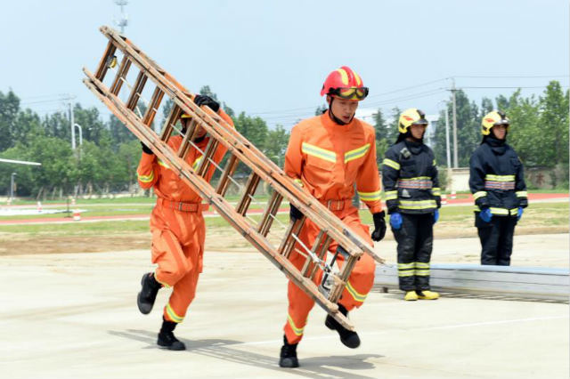 入职|一年入职教育训练成功结业 青岛消防迎来33名新成员