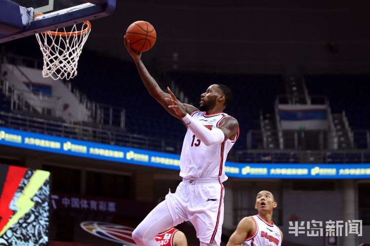 惜败|青岛男篮三分之差惜败广东 “小巨人”刘传兴迎来大爆发