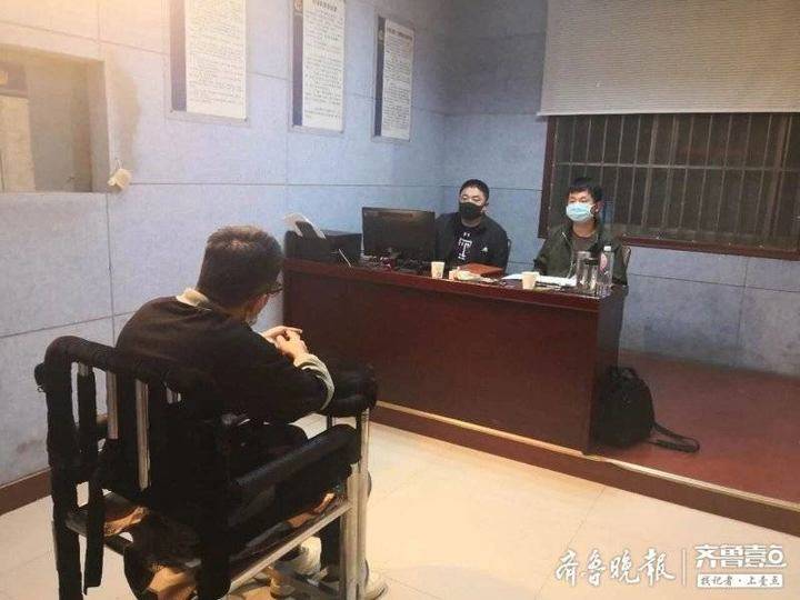 |兑外币黑群群主一人分饰10个角色 骗济南小伙近5万