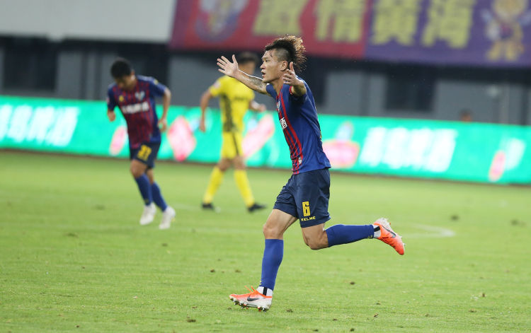 红狮|黄海确定进驻赛区时间 去之前与中能红狮热身