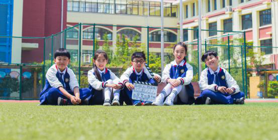 |儿童情景喜剧《让一让，一零后来啦》第二季在青岛盛大开机