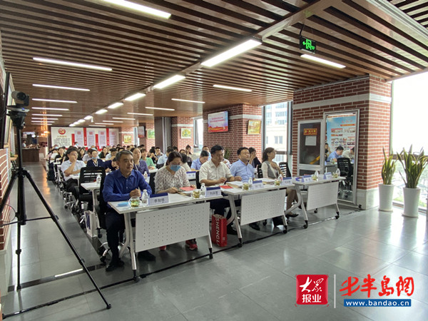 市南区|市南区新时代文明实践宣讲再添“新阵地”：湛山街道普法宣讲基地挂牌成立