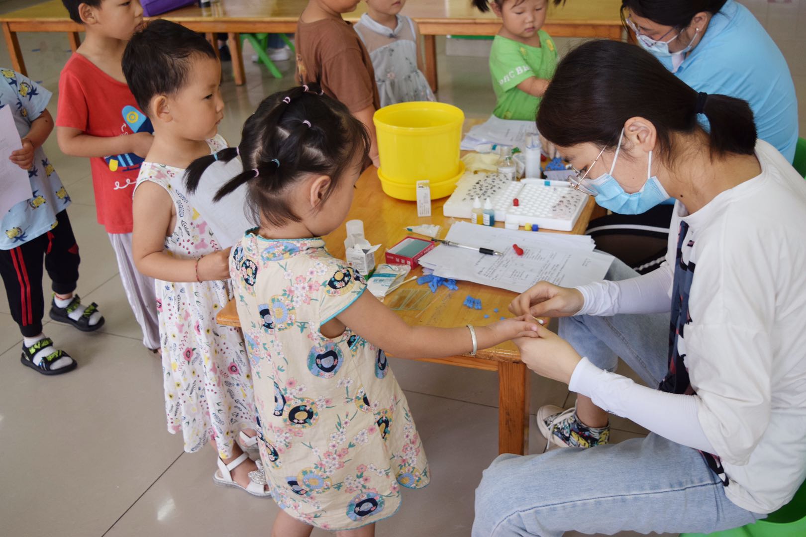 |诸城市龙都街道水泊社区金色童年幼儿园健康体检纪实