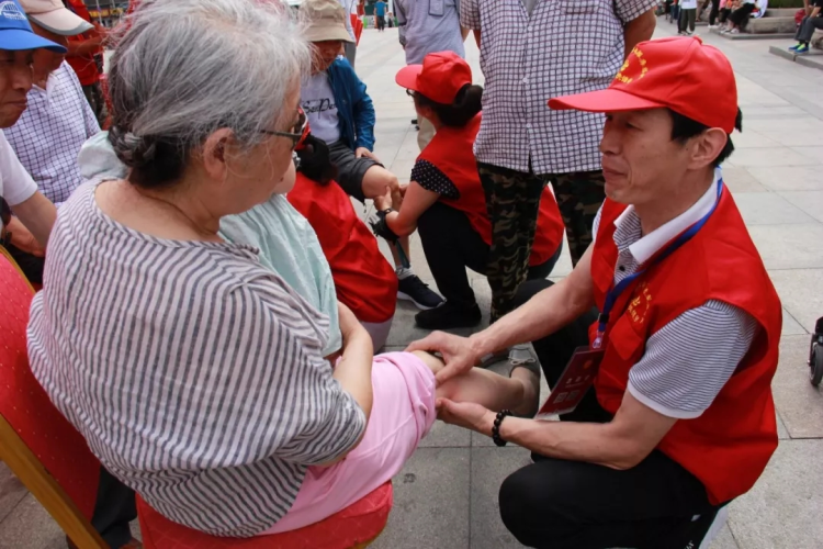 李沧|爱心奉献有了新舞台 青岛李沧离退休党员乐开怀