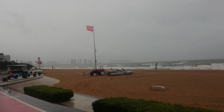 除一浴|风大浪急！除一浴外青岛其他浴场均关闭市民不要下海游泳