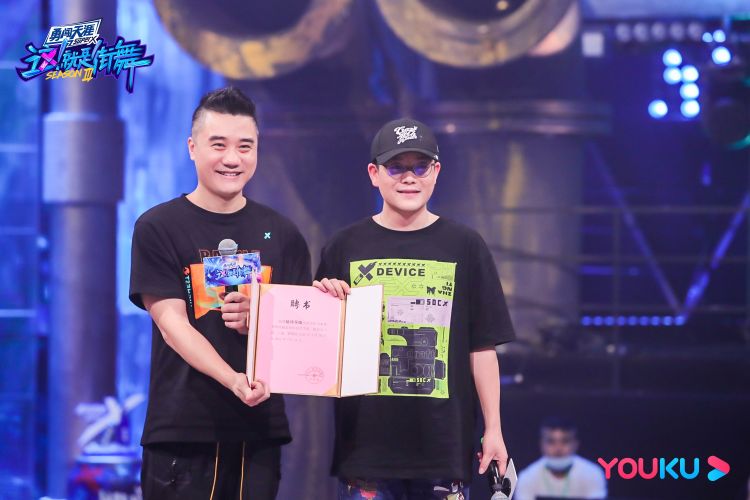 王嘉尔|王嘉尔、王一博、钟汉良、张艺兴合体营业 《这！就是街舞3》7.18燃炸归来