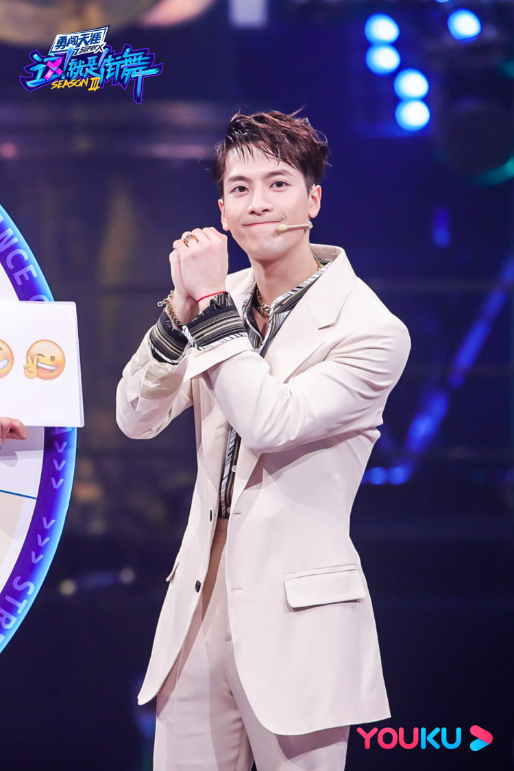 王嘉尔|王嘉尔、王一博、钟汉良、张艺兴合体营业 《这！就是街舞3》7.18燃炸归来