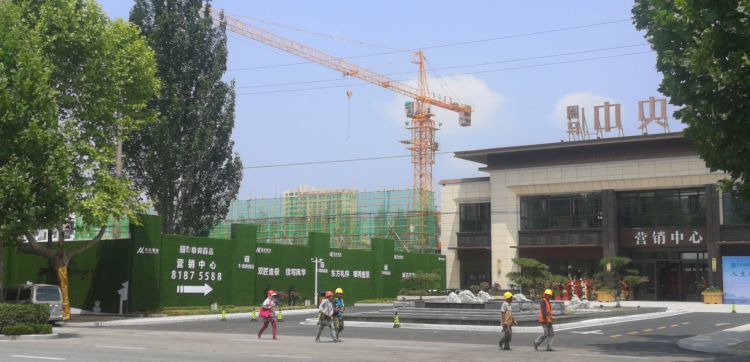 锁卡|未获销售许可 莱西中央壹品“验资锁卡”能享优惠？主管部门都说“没见过”