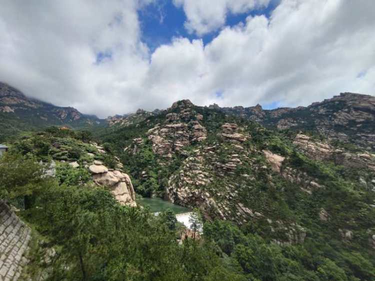 美如画|雨后青山如黛 巨峰美如画卷