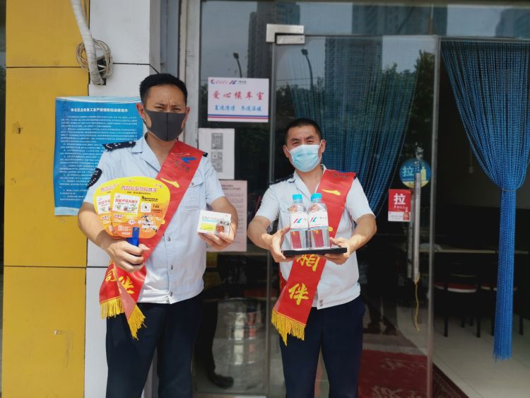 15|爱心候车室7月15日正式开门纳客 室内纳凉请注意戴口罩