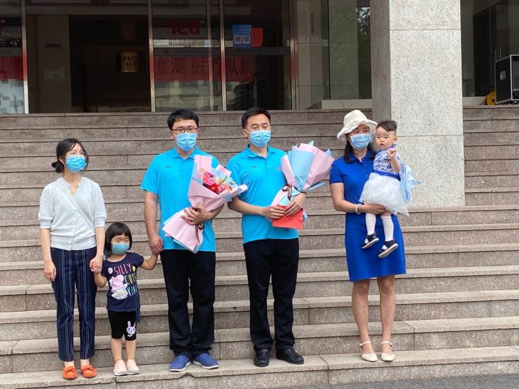 青大|前后奔赴两个“战场” 青大附院援京医生顺利回青